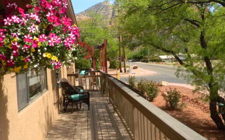 About Whispering Creek Bed And Breakfast - Sedona Arizona